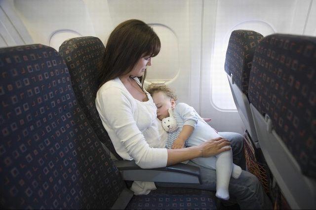 When-children-sleep-you-also-feel-softer-flight